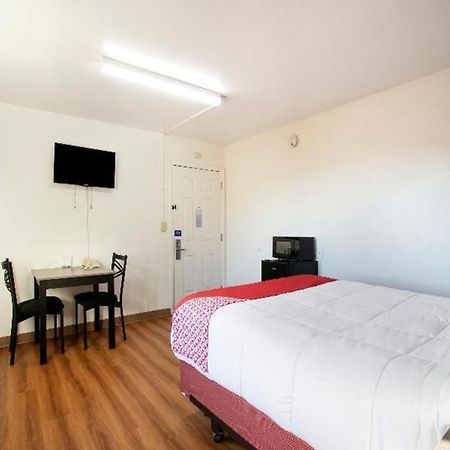 Oyo Hotel Kalama Экстерьер фото