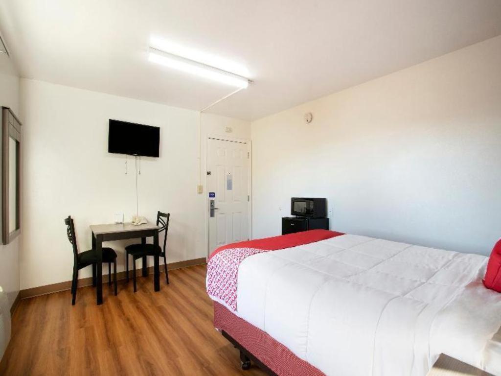Oyo Hotel Kalama Экстерьер фото
