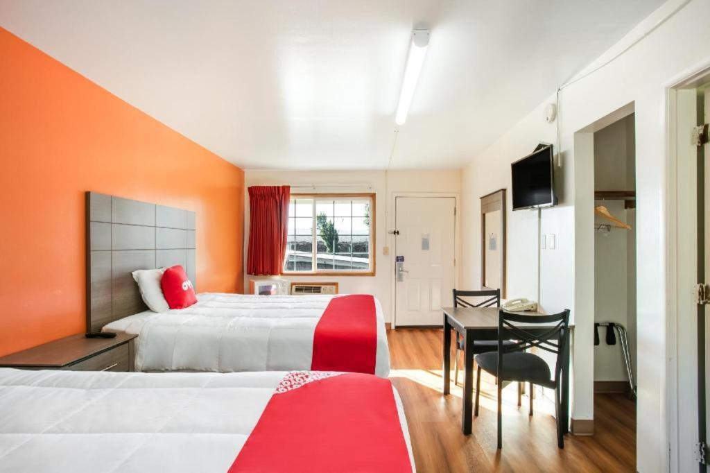 Oyo Hotel Kalama Экстерьер фото