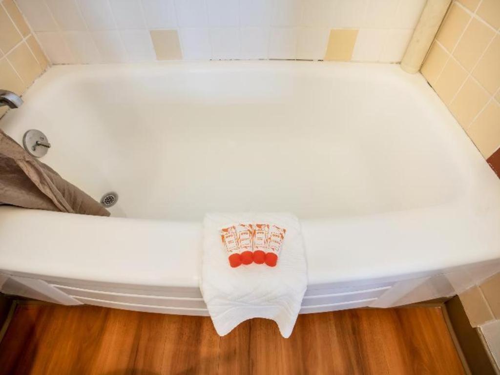 Oyo Hotel Kalama Экстерьер фото