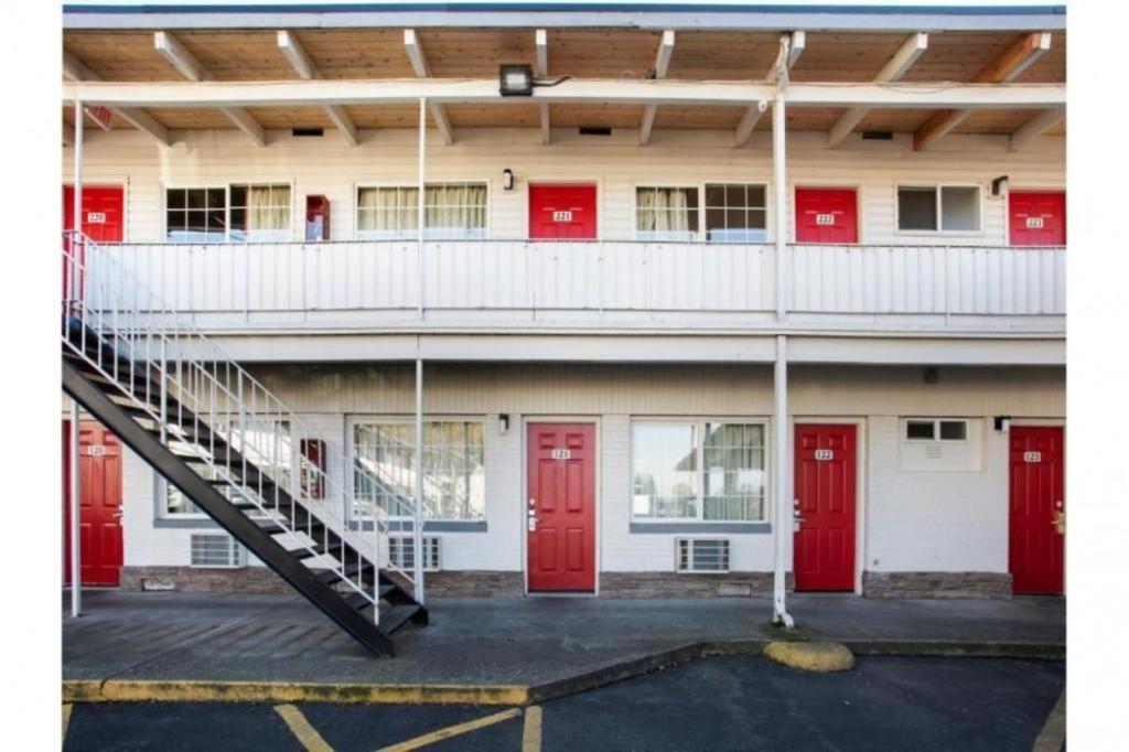 Oyo Hotel Kalama Экстерьер фото