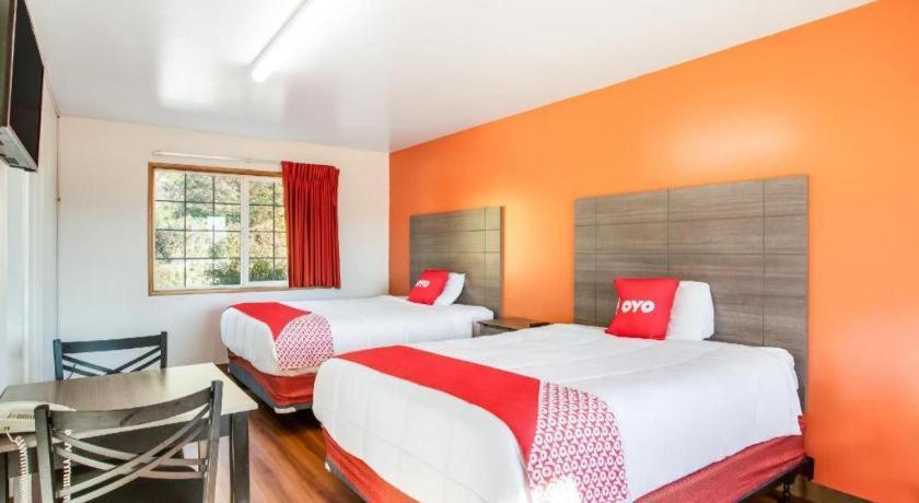 Oyo Hotel Kalama Экстерьер фото